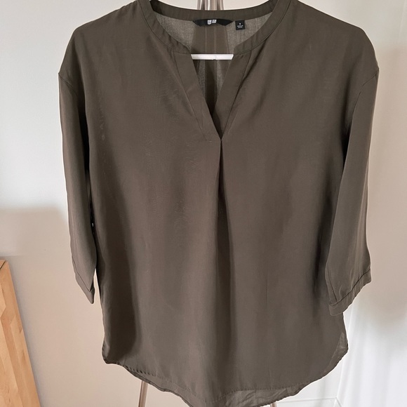 Iniqlo Collar Skipper Blouse - Picture 2 of 4